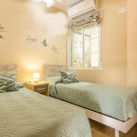 Juani Centro Parking Y Wifi Gratis Apartment