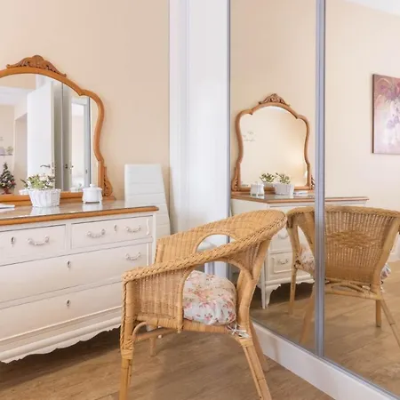 Apartment Juani Centro Parking Y Wifi Gratis